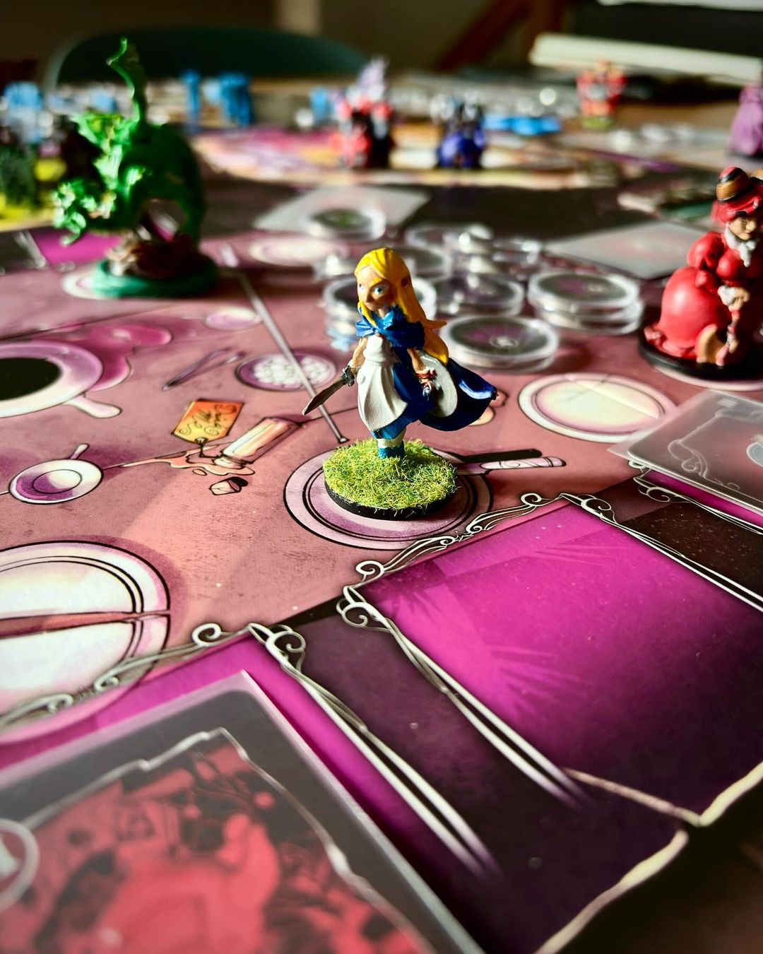 Wonderland's War